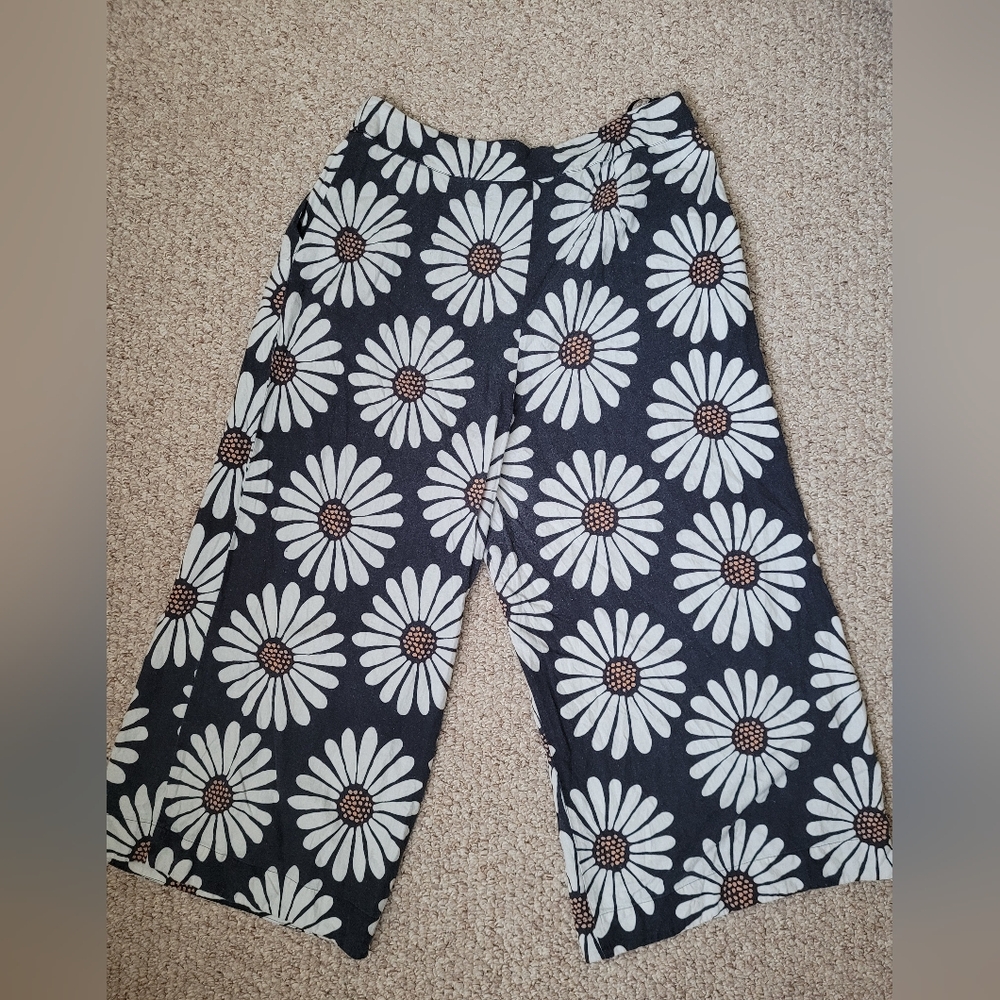 Farm Rio Pants - Picture 3 of 4
